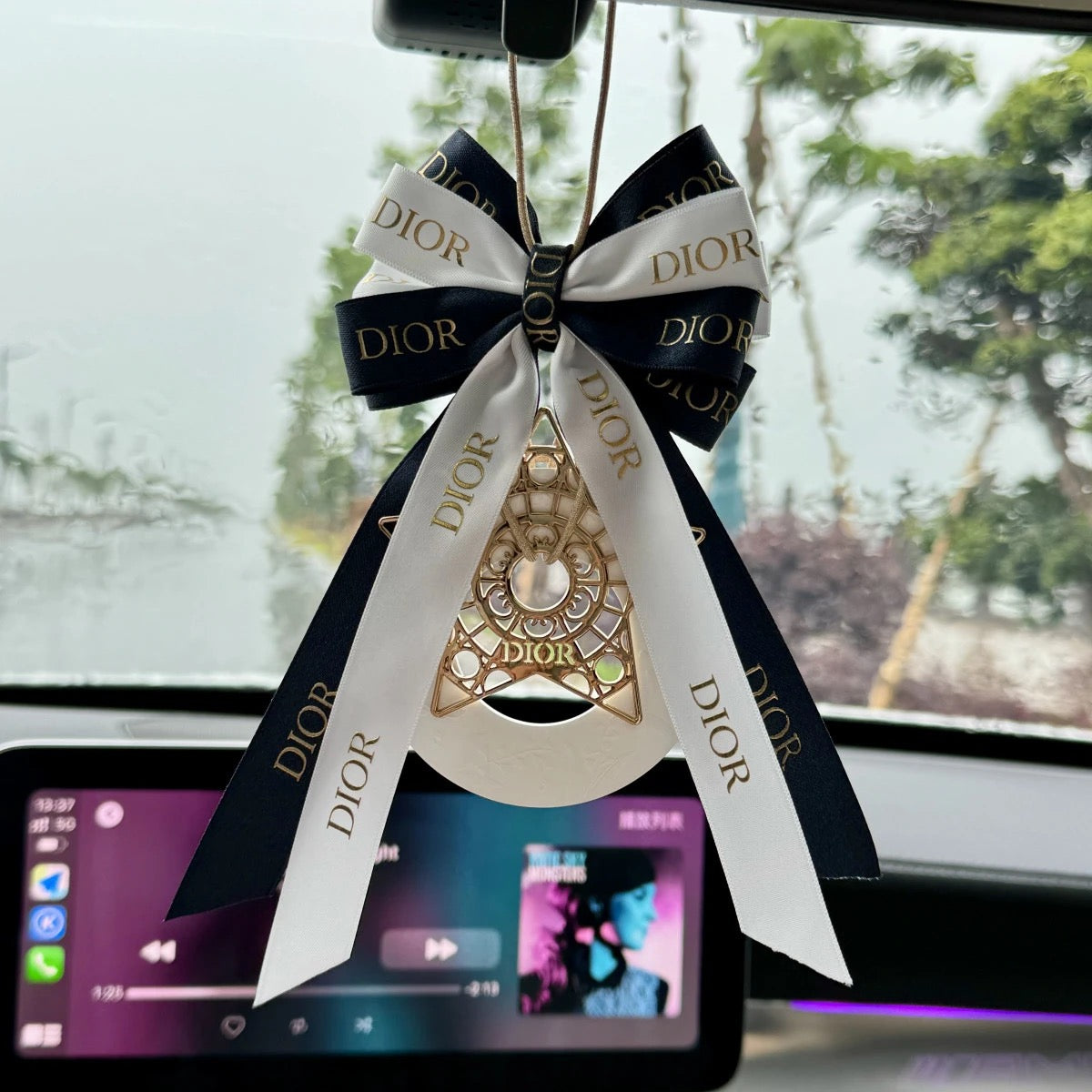 Luxury Dior-Inspired Car Hanging Ornament with Aroma Stone – Elegant Rearview Mirror Pendant & Personal Fragrance Diffuser